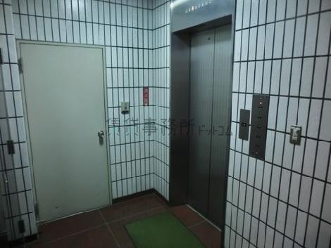 エレベーター1基