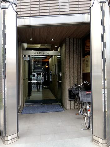 正面玄関
