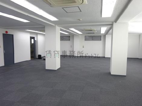 AXISビルの室内
