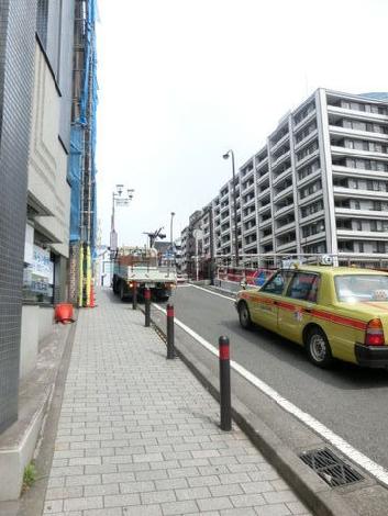 緩やかな傾斜面沿い