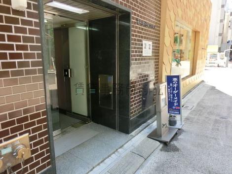 正面入口付近です