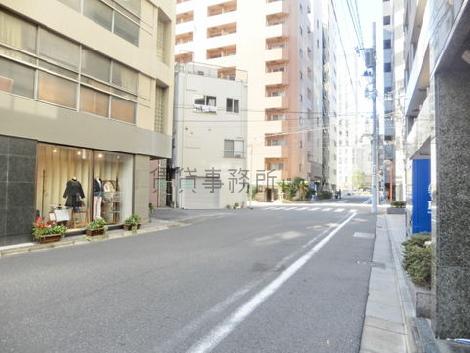 人通りが少なく閑静な地域