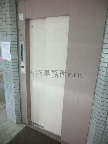 乗り場前