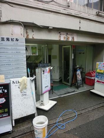 様々な店舗が入居中です