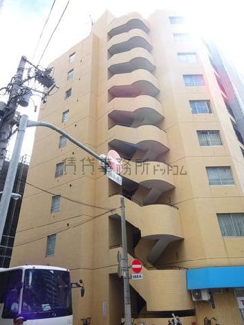 第四文成ビルの室内