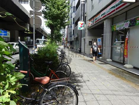 第四文成ビルの室内