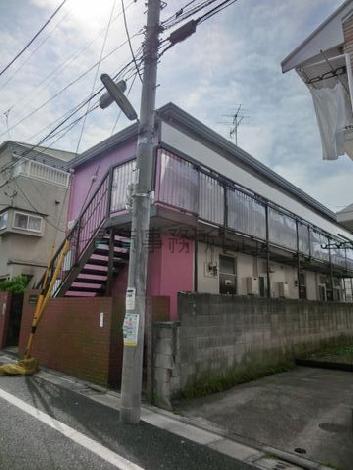 奥行きのある建物です
