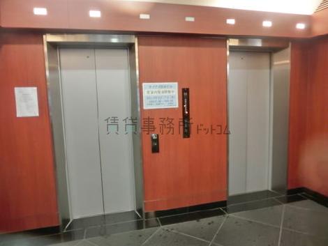 エレベーターは2基です