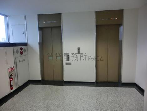 四谷トーセイビルの廊下