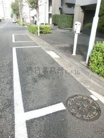 パーキングメーターの点在するエリア