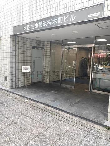 正面玄関