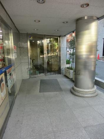 正面入口です