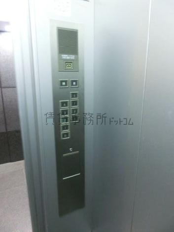 ＥＶ内部の押しボタン