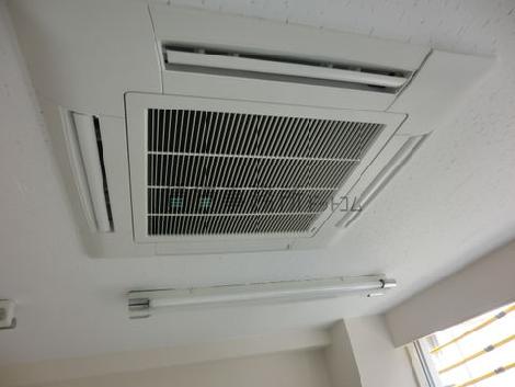 個別空調2基あり
