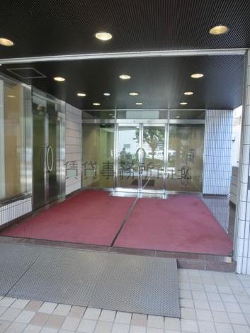 正面入口です