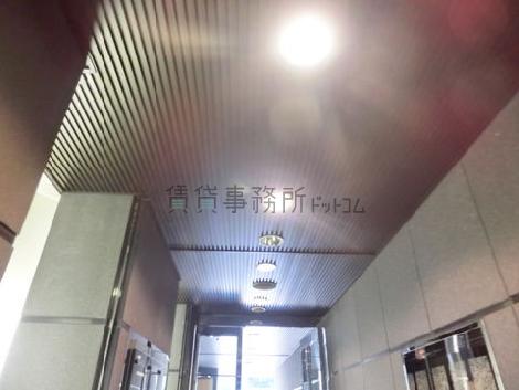 明るすぎない照明です
