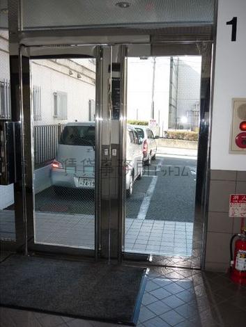 正面玄関