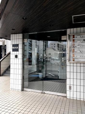 正面玄関
