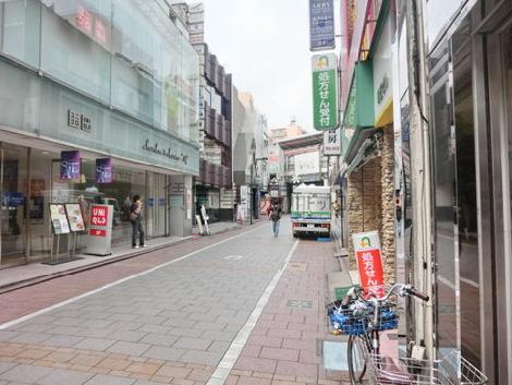 駅の目の前となっています