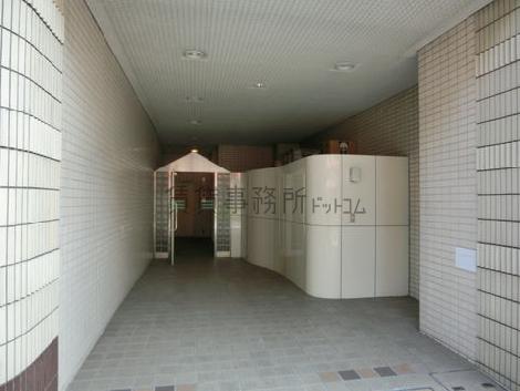白と基調とした高級感あるデザインです