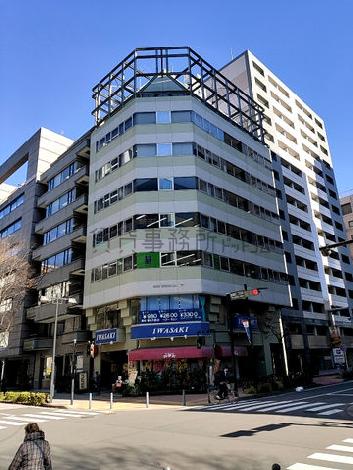 新横浜ウエストビルの外観写真