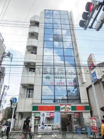 コンパクトなバルコニーを配置