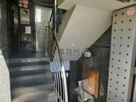 スタイリッシュな雰囲気がございます