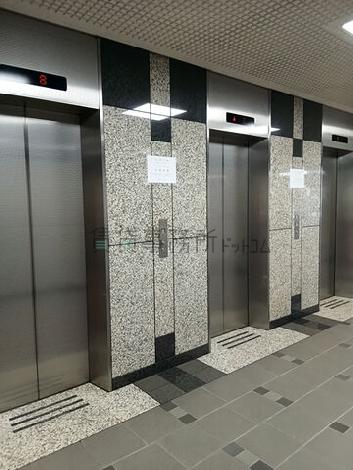エレベーター3基