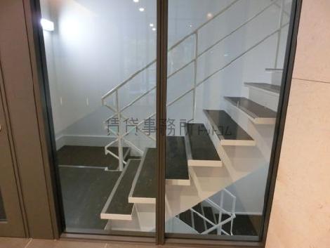 内階段です