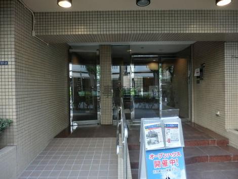 正面玄関