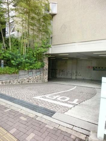 駐車場出入口