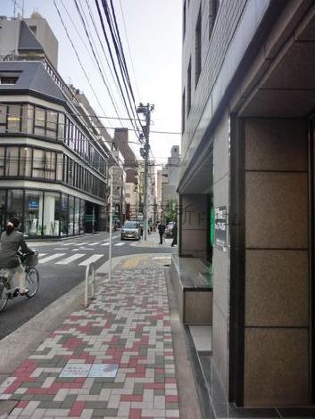 正面玄関から愛宕方面