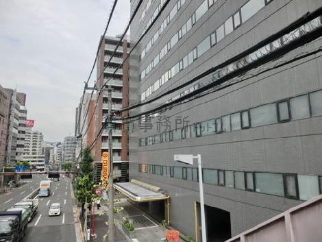歩道橋の上から撮影