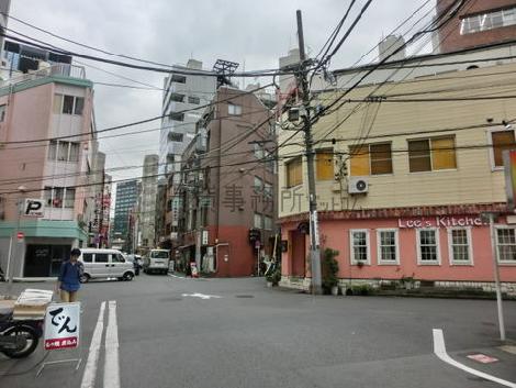 5方面へ道がわかれています
