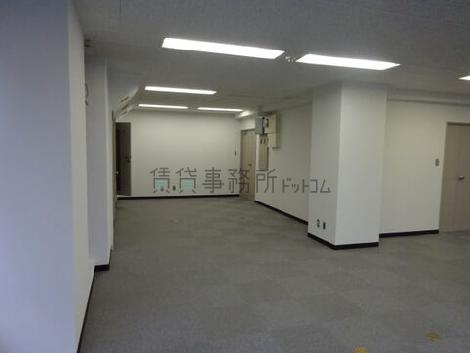 コイトビルの室内