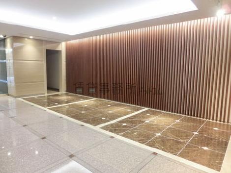 デザイン性の高いエントランスホール