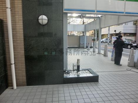 玄関前の広々スペース