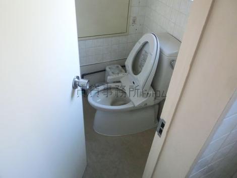 ウォシュレット付きのトイレが完備されております
