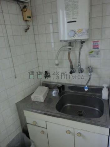 独立の給湯室があります