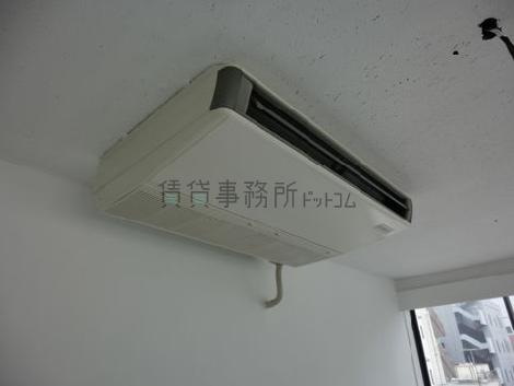 小さなタイプの空調です