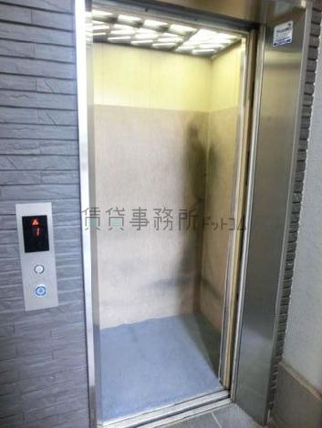 エレベーター