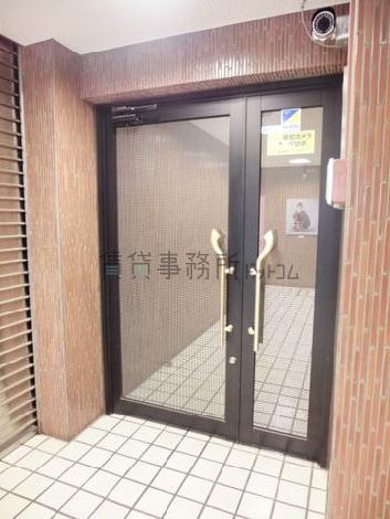 玄関口前