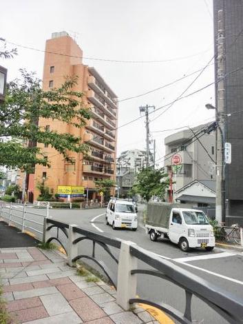 目黒川沿いからの様子