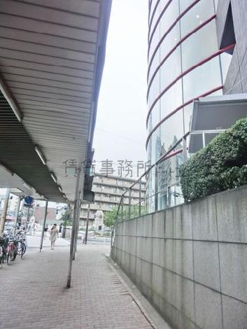 商店街沿いからの様子
