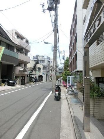 交通量の少ない通りです