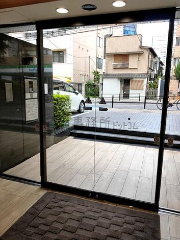 正面玄関