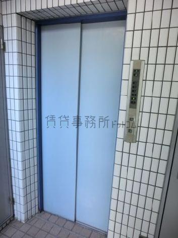 乗り場前