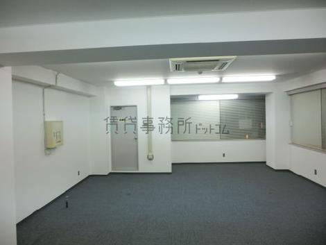 南側に窓があります