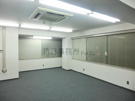 ブラインドは新品になっております