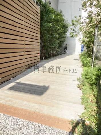 板目の床面